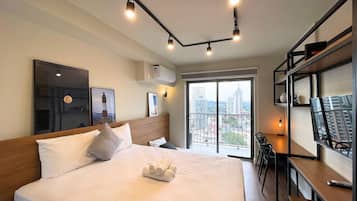 Houx pinheiros 1508 | 1 bedroom, hypo-allergenic bedding, desk, laptop workspace