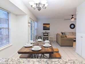 Dining - KING BED-4 BR-Close to everything-A Lot of Space! (Austin)