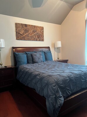 3 soverom, strykejern/-brett, wi-fi (inkludert) og sengetøy