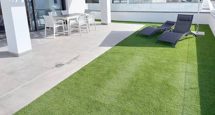 New in the SEASCAPE, terrace of 100m², 5 minutes from beaches, 500 m from shop.