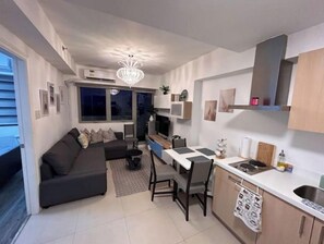 Living area - The New staycation in Quezon City (Quezon City)