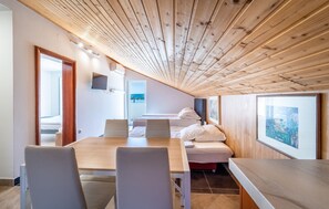 2 Schlafzimmer, Bügeleisen/Bügelbrett, Reisekinderbett, kostenloses WLAN