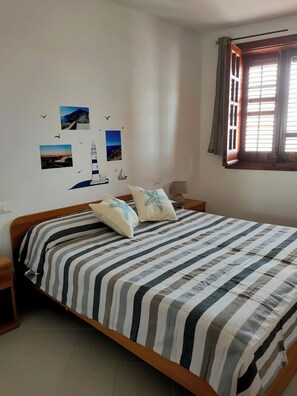 2 Schlafzimmer, Bügeleisen/Bügelbrett, Bettwäsche