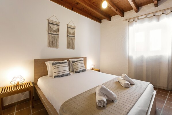 2 sovrum, strykjärn/strykbräda, resesäng och internet