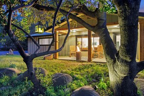 Exterior - Three Oaks - Perfectly designed nature escape! (Three Rivers)