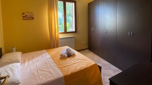 Room - Baglio Cuttaia - Apartment for families. (Carini)