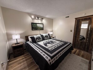 1 soverom, strykejern/-brett, wi-fi (inkludert) og sengetøy