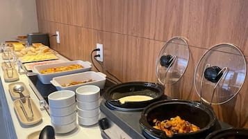 Petit déjeuner buffet compris tous les jours