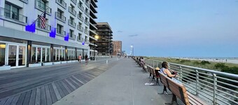 Long Beach NY Modern Retreat, Walk to the Beach