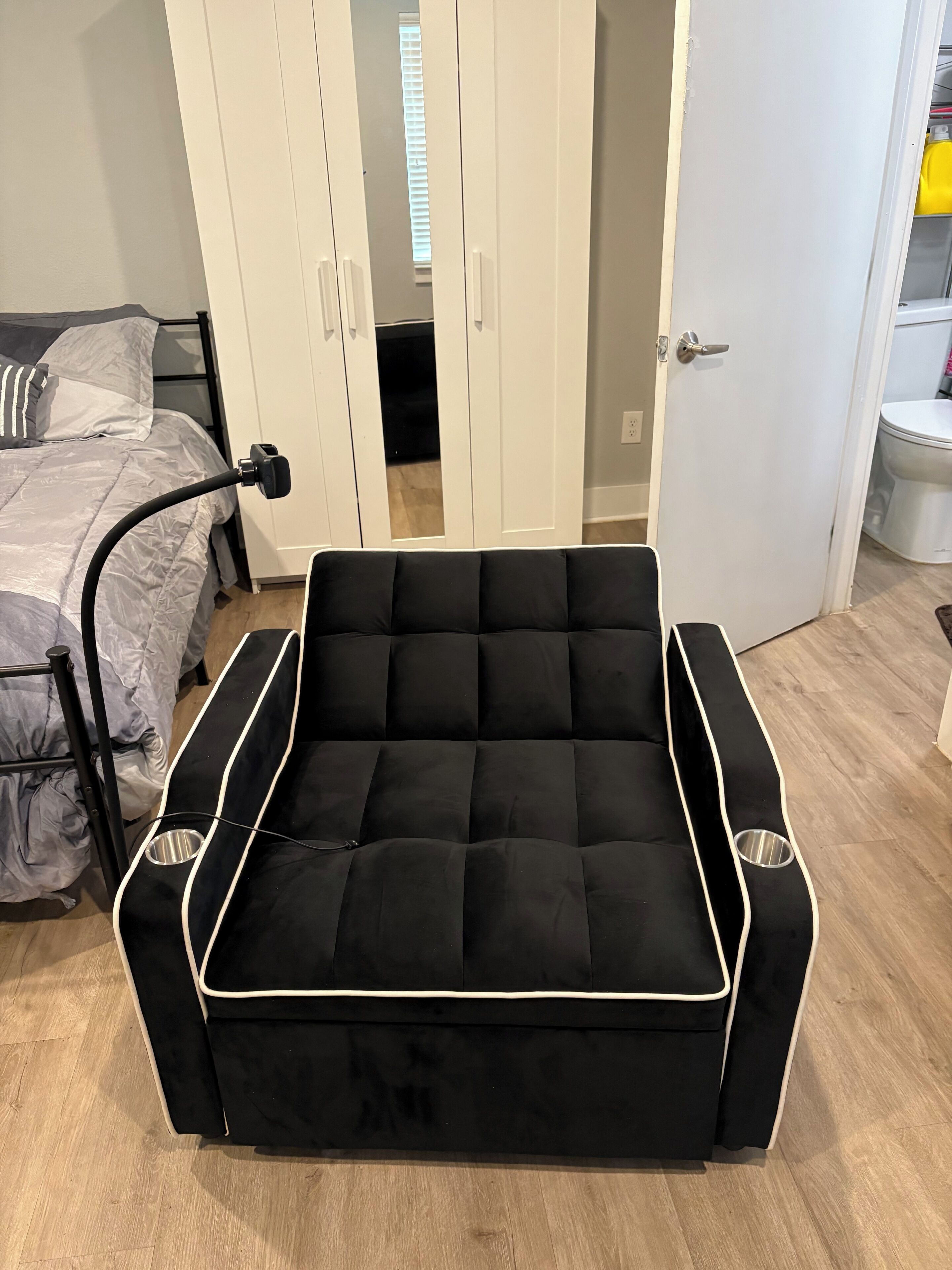 1 chambre, fer et planche à repasser, Wi-Fi gratuit, draps fournis
