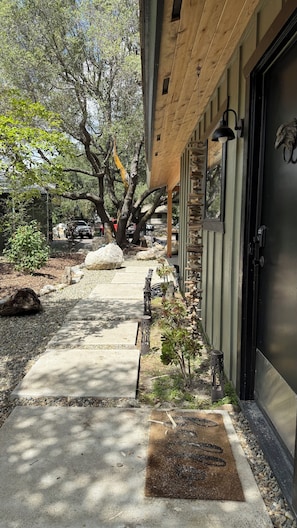 Exterior detail - Casita Kaweah - The perfect nature escape! (Three Rivers)