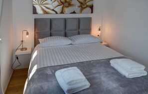 2 chambres, lit parapluie, Wi-Fi gratuit, draps fournis