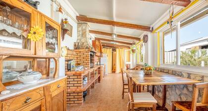 Oasis éclectique avec piscine à Arranhó