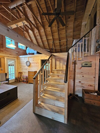 Spacious cabin on beautiful Long Lake w/waterfront view, private dock, fire pit.