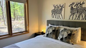 Room - Deer Cabin @ Orange Tractor Retreat: a 3BR modern cabin on 40 wooded acres (Wisconsin Dells)