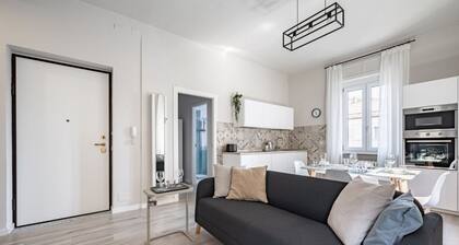 Second Arò Asti Modern Appt x4 with Balcony