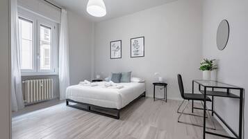 2 Schlafzimmer, BĂŒgeleisen/BĂŒgelbrett, WLAN, BettwĂ€sche