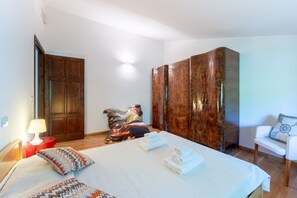 3 bedrooms - Exclusive Duplex Apartment with pool and view (Strognano)