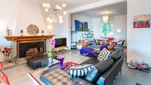Living area - Exclusive Duplex Apartment with pool and view (Strognano)