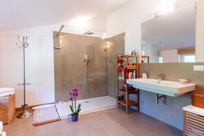 Dusche, Bidet
