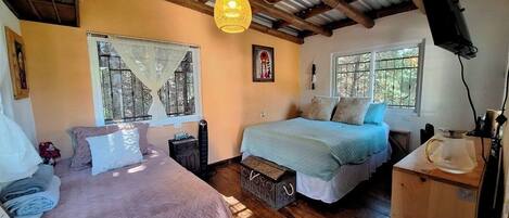 1 chambre, fer et planche à repasser, Wi-Fi, draps fournis