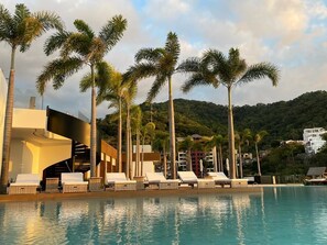 Outdoor pool - SOHO PV PUERTO VALLARTA  (Puerto Vallarta)