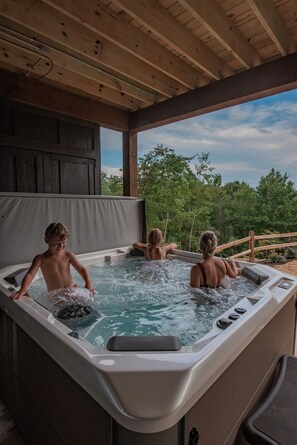 مغطس سبا خارجي