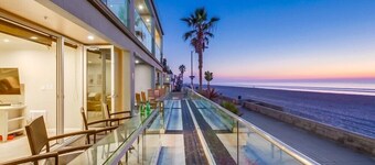 Ocean Front * 2 Levels * Exclusive patio