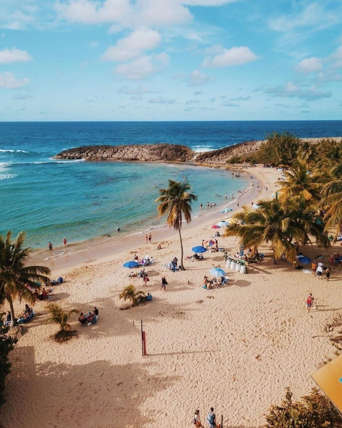 In Strandnähe, Liegestühle, Strandtücher