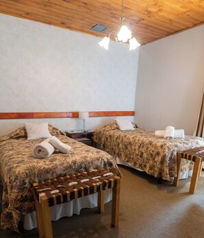 Standard Twin Room, Garden View | Free WiFi, bed sheets