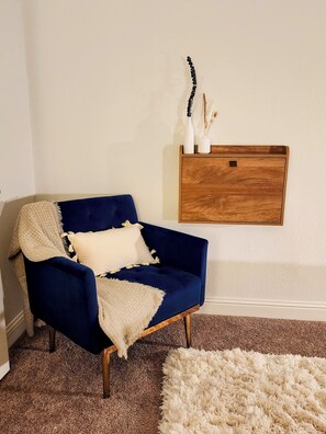 Interior - Sedona Desert Jewel Remote Nomad or Hikers Paradise, Minutes from Everything! (Sedona)