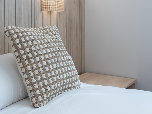 1 bedroom, iron/ironing board, Internet, bed sheets
