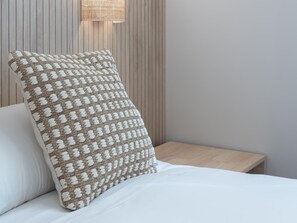 1 Schlafzimmer, BĂŒgeleisen/BĂŒgelbrett, Internetzugang, BettwĂ€sche