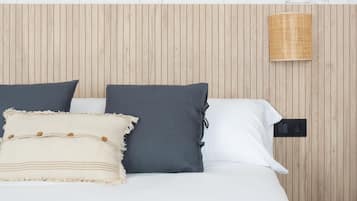 1 bedroom, iron/ironing board, Internet, bed sheets