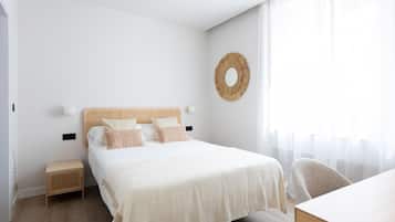 2 slaapkamers, een strijkplank/strijkijzer, internet, beddengoed