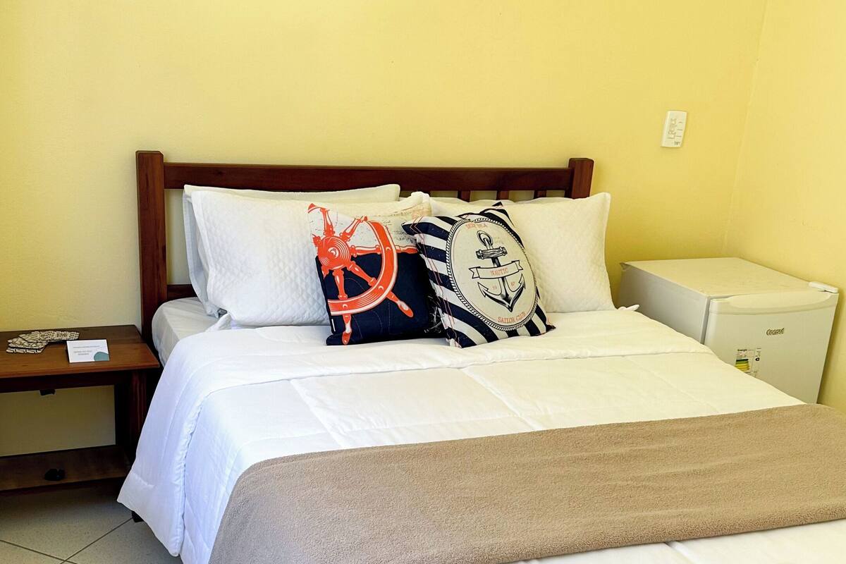Traditional Double or Twin Room | WiFi (free), bed sheets