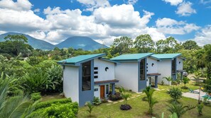 ด้านหน้าที่พัก