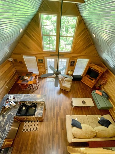 Relaxing Getaway Cabin in Winchester, TN