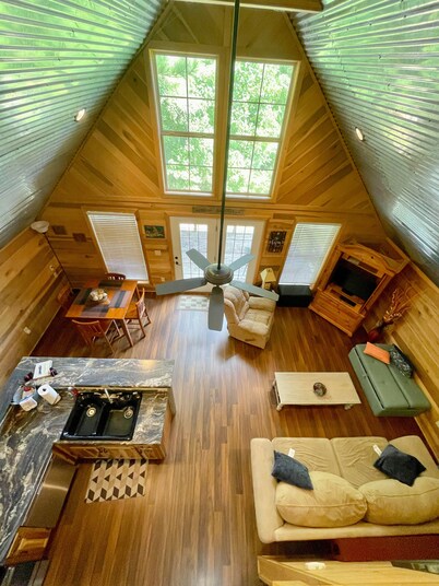 Relaxing Getaway Cabin in Winchester, TN