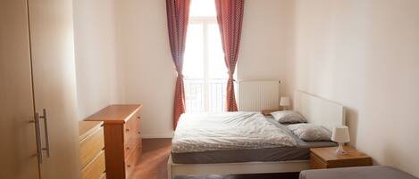 2 chambres, fer et planche à repasser, Wi-Fi, literie fournie