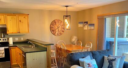 Fernie Ski-In Condo, 2 bed, 2 bath, with private hot tub and BBQ.