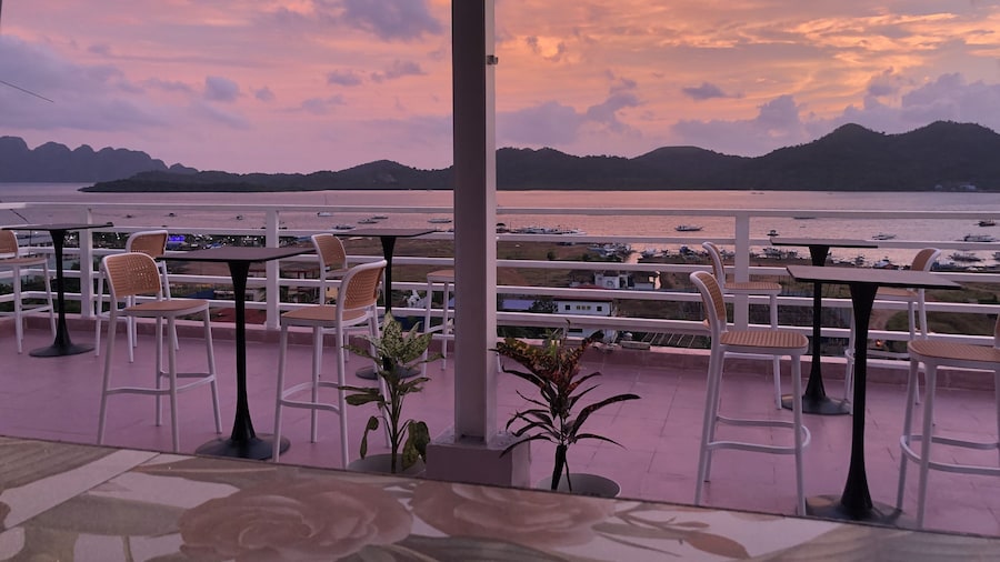 Sunburn Suites Coron