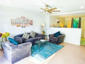 時尚開放式套房, 1 間臥室 | 起居區 | 智慧型電視、Netflix、串流服務