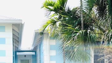 Classic Apartment | Living area | Smart TV, Netflix, streaming services