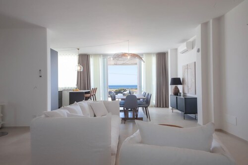 TD Villa Grecale Modern Luxury Villa With Sea View