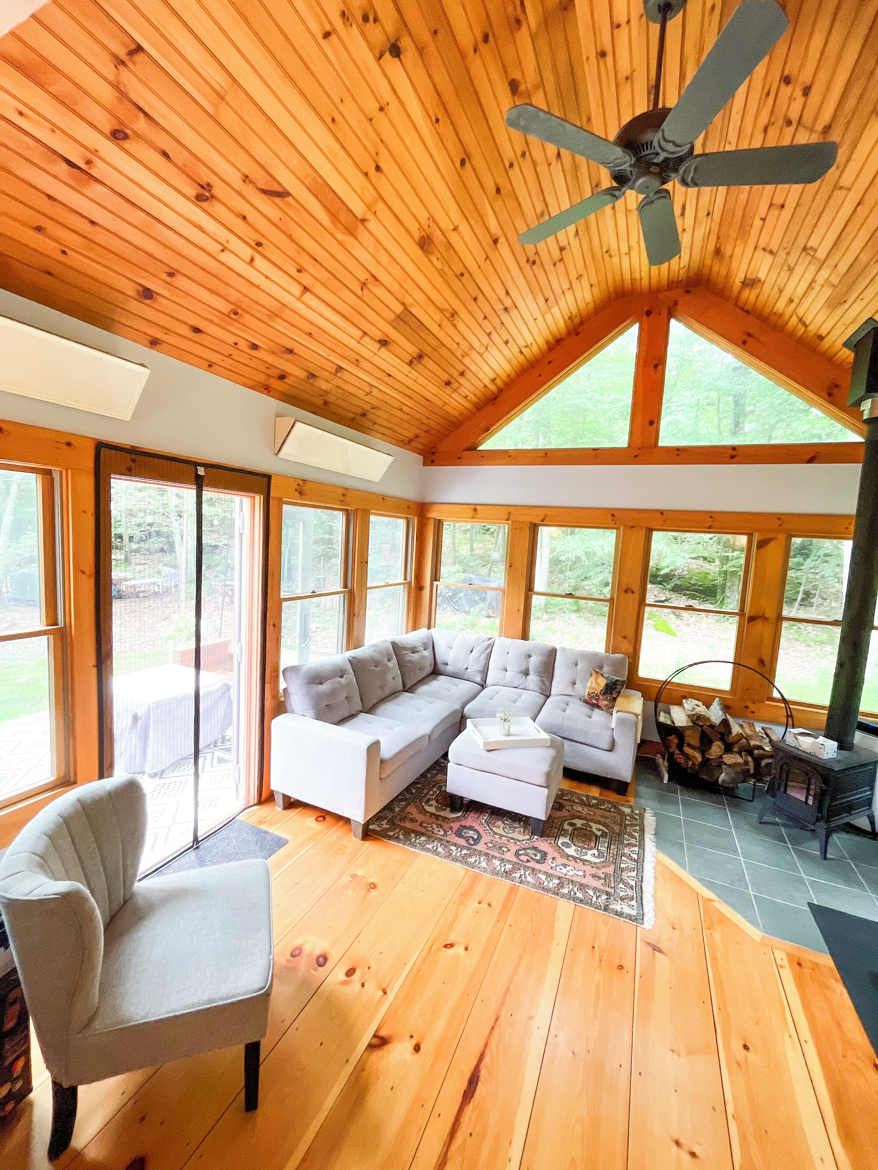 Woodland Escape: Serene & Sunlit