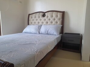 4 bedrooms, WiFi, bed sheets - Overlooking Fully furnished house for rent! (Tunghaan, Minglanilla)