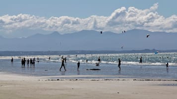 Una spiaggia nelle vicinanze