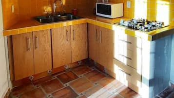 Fridge, microwave