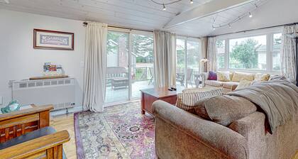 Crystal Lake Cottage | House in Gilmanton